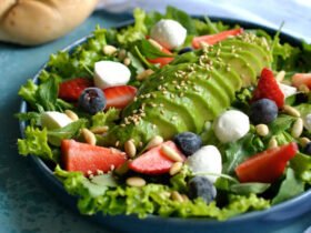 best ensalada con palta near me